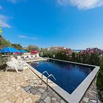 Luton Zadar Heating Pool & Jacuzzi Апартаменты