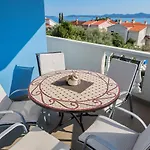 Апартаменты Luton Zadar Heating Pool & Jacuzzi *