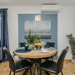 Luton Zadar Heating Pool & Jacuzzi Кожино