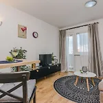 Luton Zadar Heating Pool & Jacuzzi Апартаменты