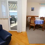Luton Zadar Heating Pool & Jacuzzi *