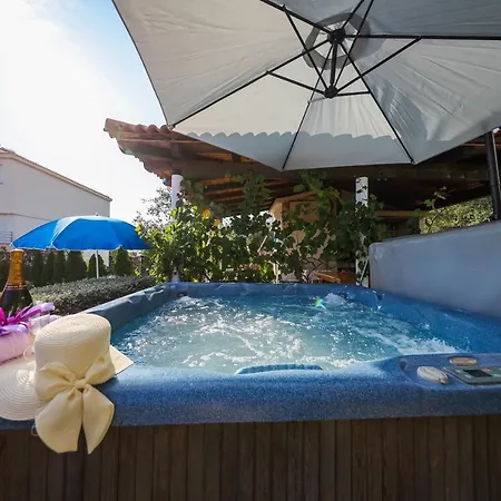 Luton Zadar Heating Pool & Jacuzzi