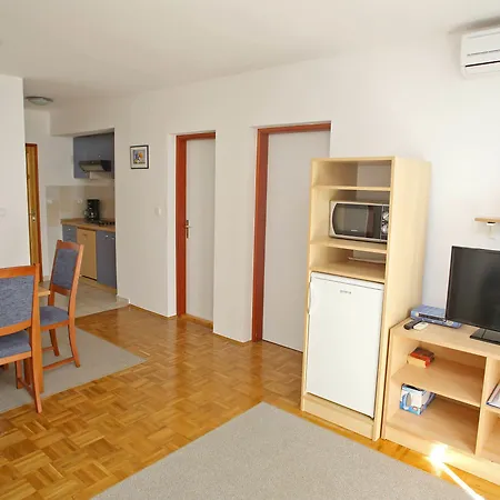 Apartamento Luton Zadar Heating Pool & Jacuzzi *