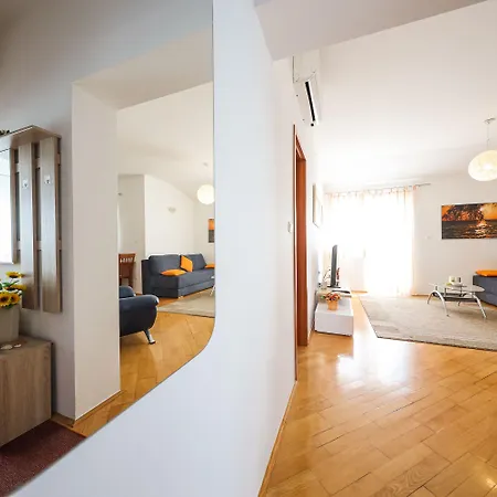 Luton Zadar Heating Pool & Jacuzzi Kožino