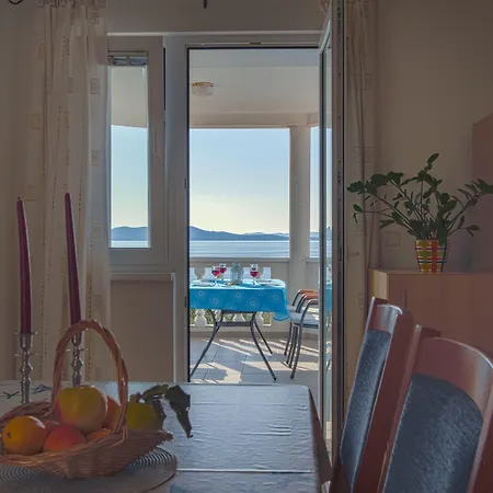 Luton Zadar Heating Pool & Jacuzzi * Kožino