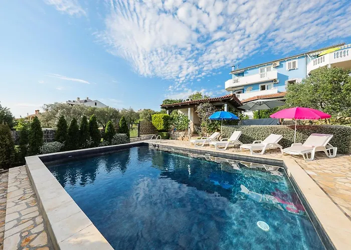 Luton Zadar Heating Pool & Jacuzzi 아파트