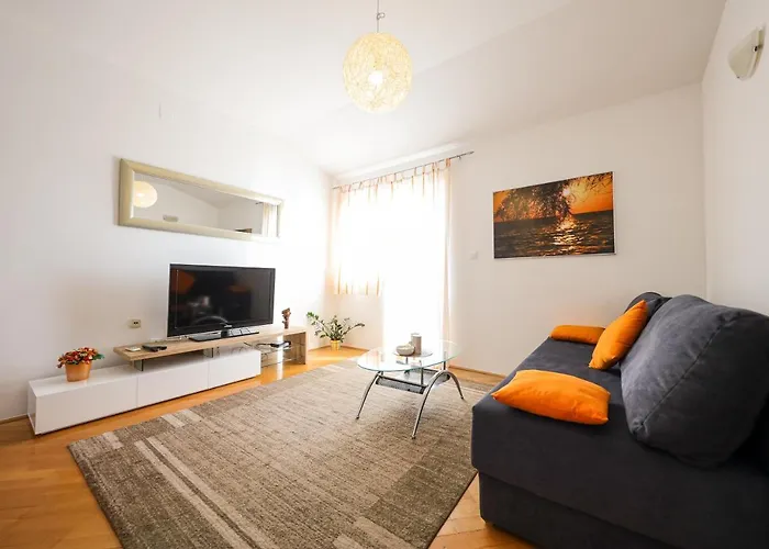 Luton Zadar Heating Pool & Jacuzzi *