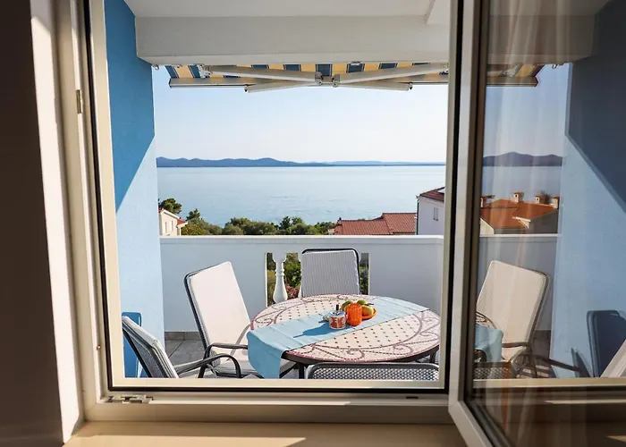Luton Zadar Heating Pool & Jacuzzi 公寓 *