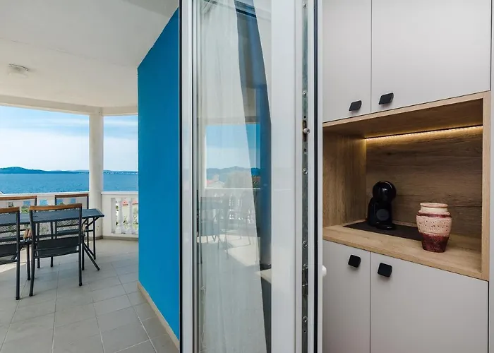 Luton Zadar Heating Pool & Jacuzzi Кожино