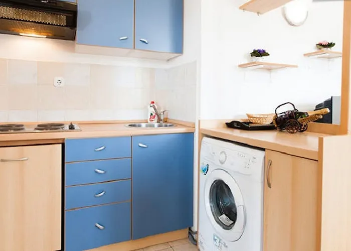 Апартаменты Luton Zadar Heating Pool & Jacuzzi