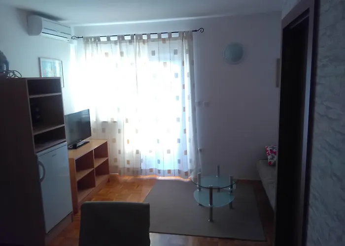 Апартаменты Luton Zadar Heating Pool & Jacuzzi *