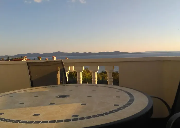 아파트 Luton Zadar Heating Pool & Jacuzzi