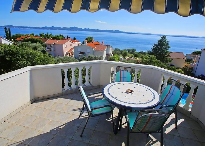 Luton Zadar Heating Pool & Jacuzzi Кожино