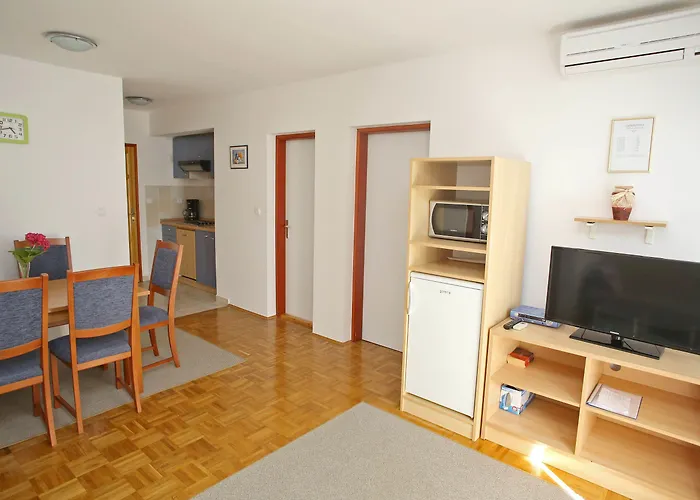 아파트 Luton Zadar Heating Pool & Jacuzzi *