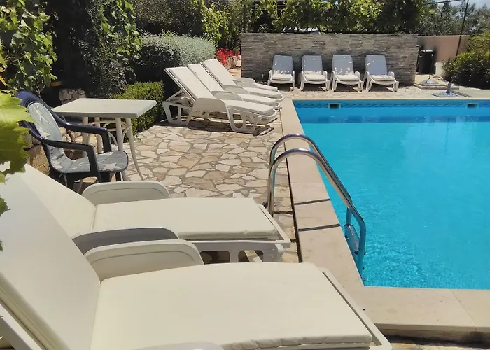 Luton Zadar Heating Pool & Jacuzzi * Кожино