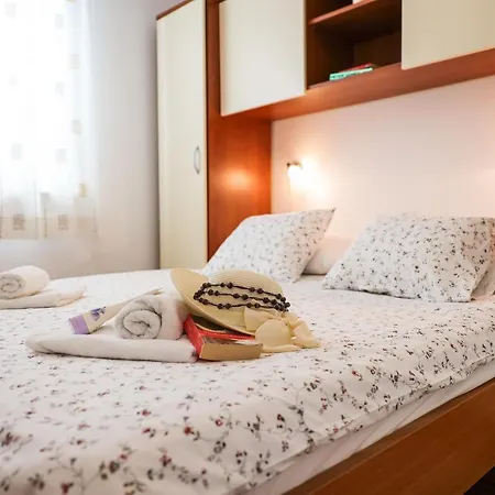 Apartment Luton Zadar Heating Pool & Jacuzzi Kožino