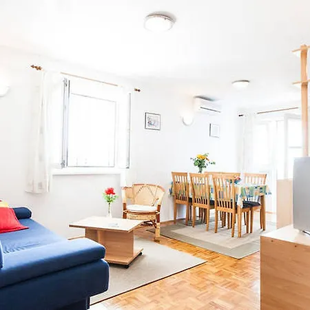 Luton Zadar Heating Pool&jacuzzi Appartement *