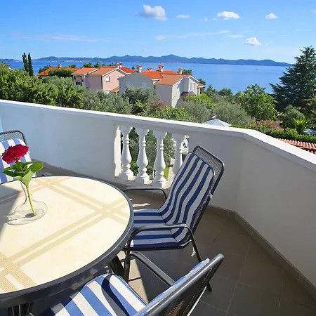 Luton Zadar Heating Pool & Jacuzzi Appartement