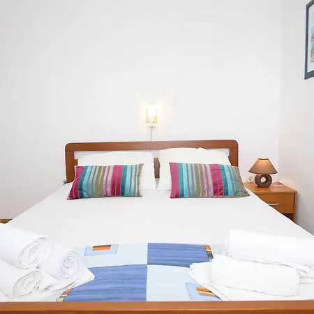 Luton Zadar Heating Pool & Jacuzzi * Kožino