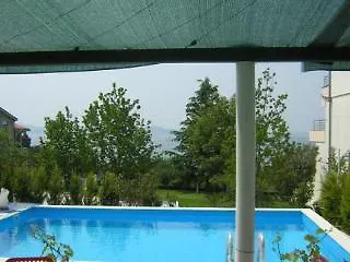 Luton Zadar Heating Pool & Jacuzzi Apartment Kožino